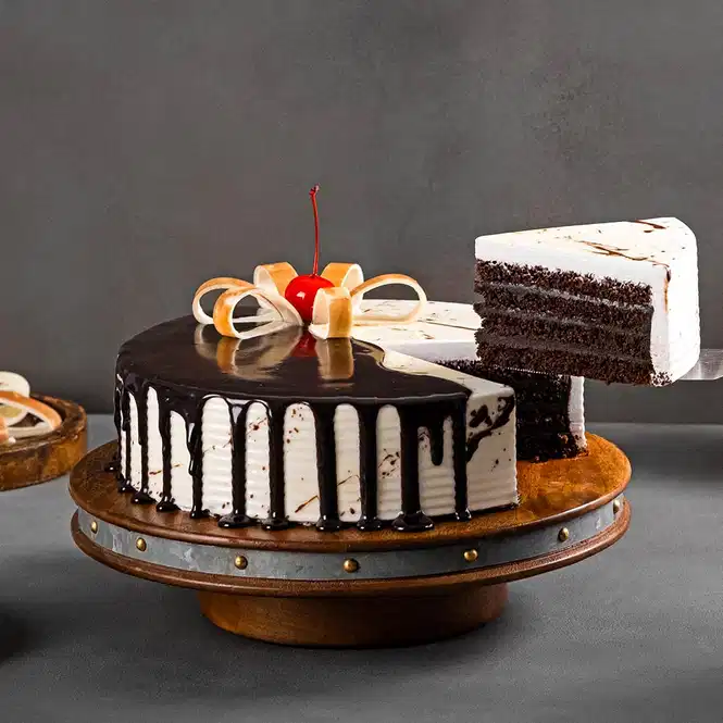 Chocolate Vanilla Harmony Cake1 Chocolate Vanilla Harmony Cake