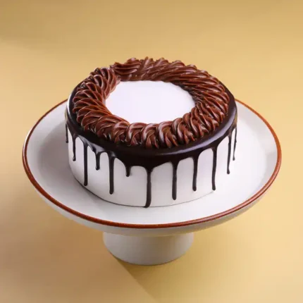 Glossy Chocolate Cream Cake