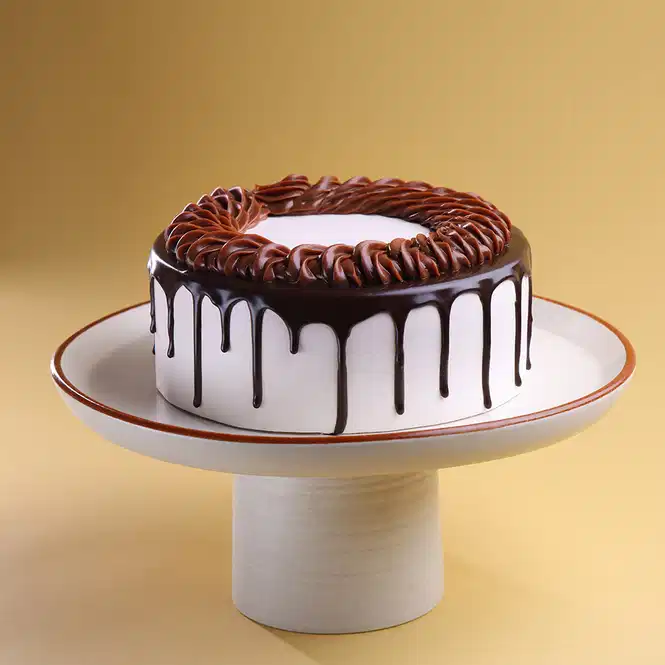 Glossy Chocolate Cream Cake1 Glossy Chocolate Cream Cake - Image 2