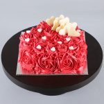 Chocolate Heart Cream Cake - Image 3